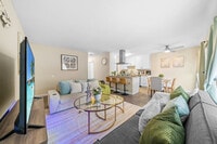 Building Photo - 9504 Carroll Canyon Rd