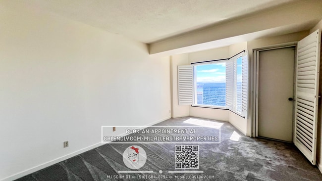 Building Photo - Views Views!!! Large 1 bdrm / 1 Bth with s...
