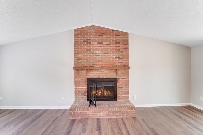 Building Photo - Stylishly Updated 3-Bedroom Home in Sought...
