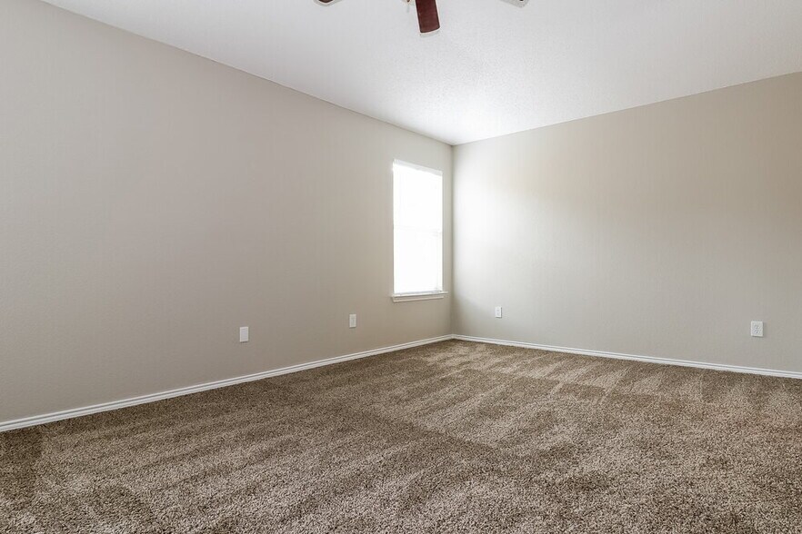 Building Photo - 8024 Sartain Dr