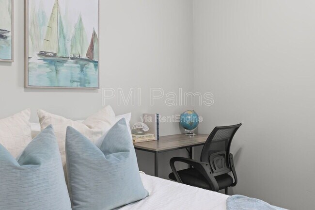 Building Photo - 1521 Preston St S