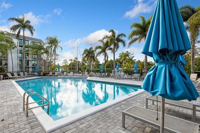 Building Photo - 1101 River Reach Dr