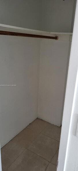Building Photo - 1301 NE Miami Gardens Dr