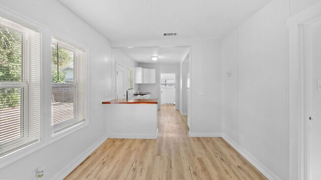 Building Photo - 2026 22nd St S