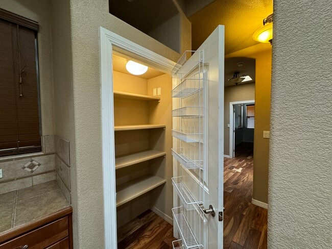 Building Photo - 682 La Melodia Dr