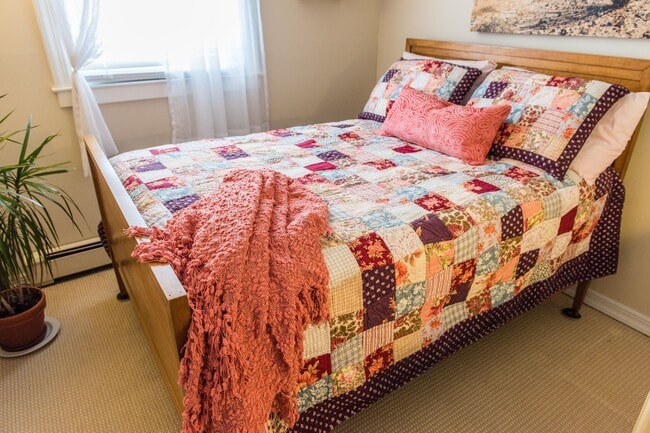 Building Photo - 16 Beechwood Dr