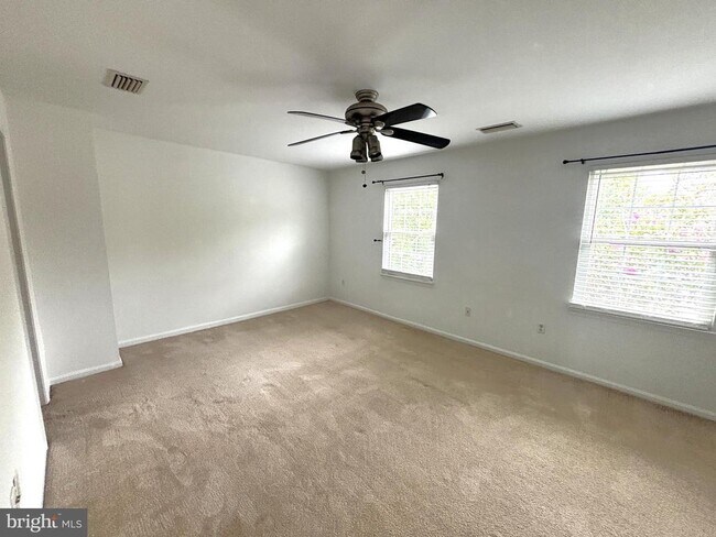 Building Photo - 6761 Jenny Leigh Ct