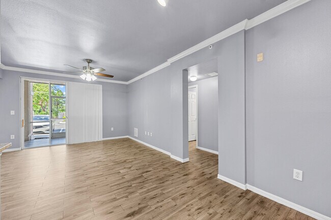 Building Photo - 6410 Emerald Dunes Dr