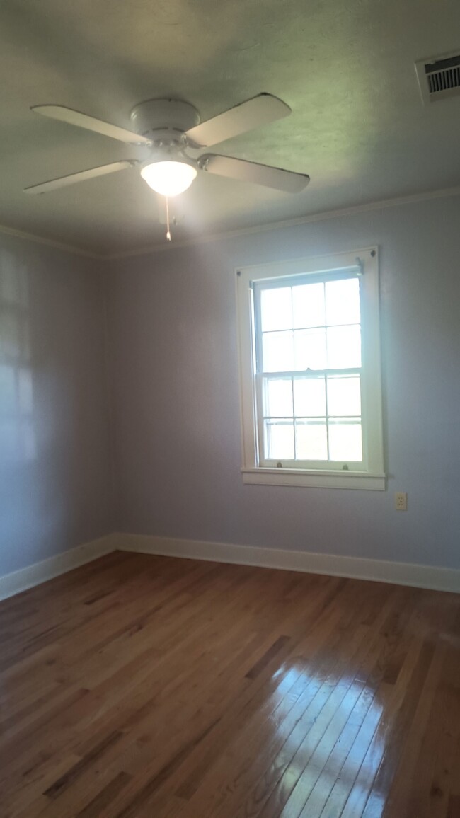 Building Photo - 9300 Dollarway Rd