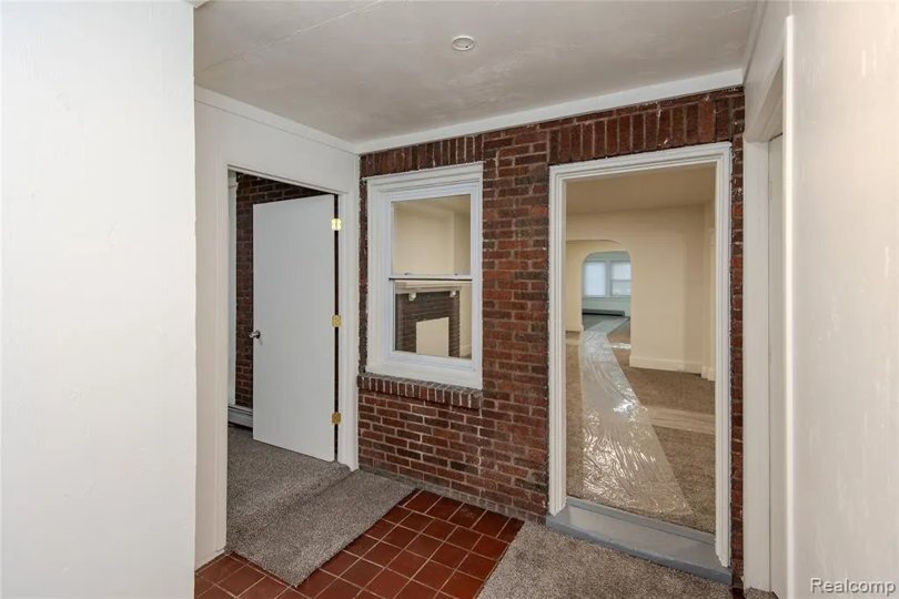 Building Photo - 751 Dupont St