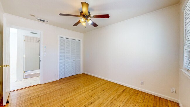 Building Photo - Beautiful 2 Bedroom 2 Bathroom Single Fami...