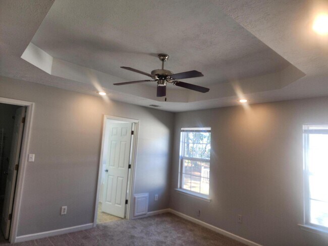 Building Photo - 789 Michelle Ct