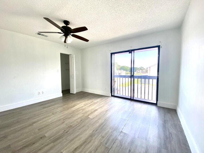 Building Photo - 4104 Inlet Cir