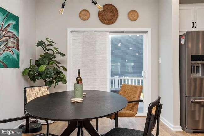 Building Photo - 7062 Fox Glove Ln