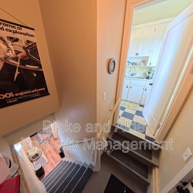 Building Photo - 1333 N Alberta St