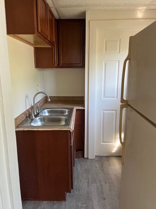 Building Photo - 1459 Fort Park Blvd