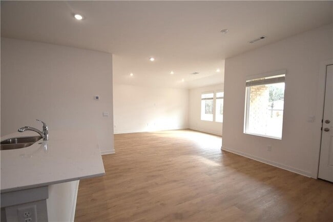 Building Photo - 367 Florida Ave