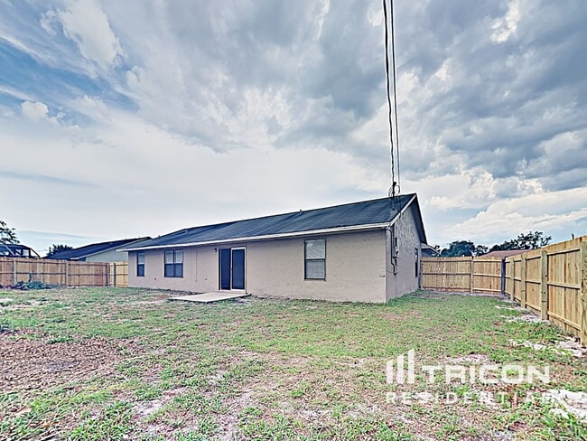 Building Photo - 3132 Mandeville St