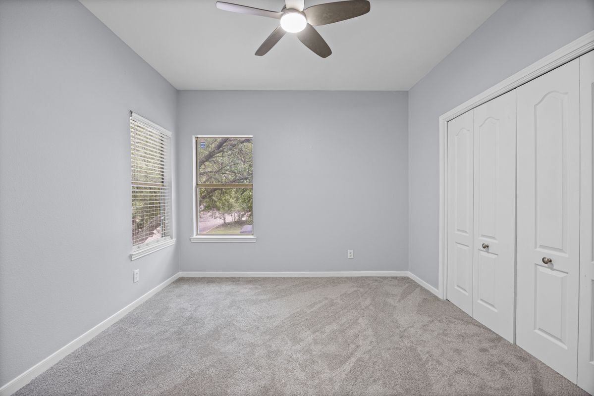 Building Photo - 6000 Shepherd Mountain Cove
