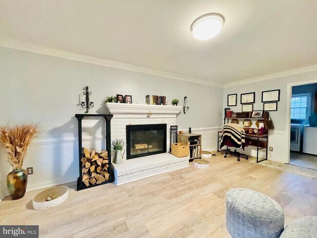 Building Photo - 3103 Titanic Dr