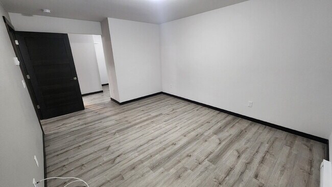 Building Photo - Available Aug 15th! - Modern 2 Bedroom, 2 Full Bathroom with Garage