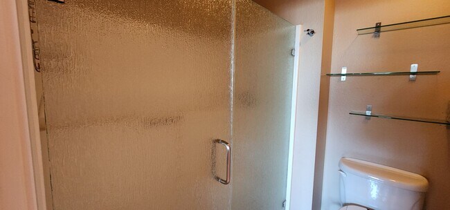 Building Photo - Fully furnished-full Sphere view