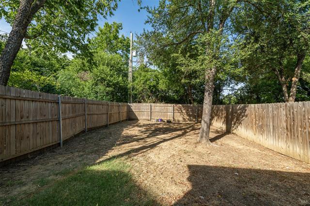 Building Photo - 2030 Brookes St