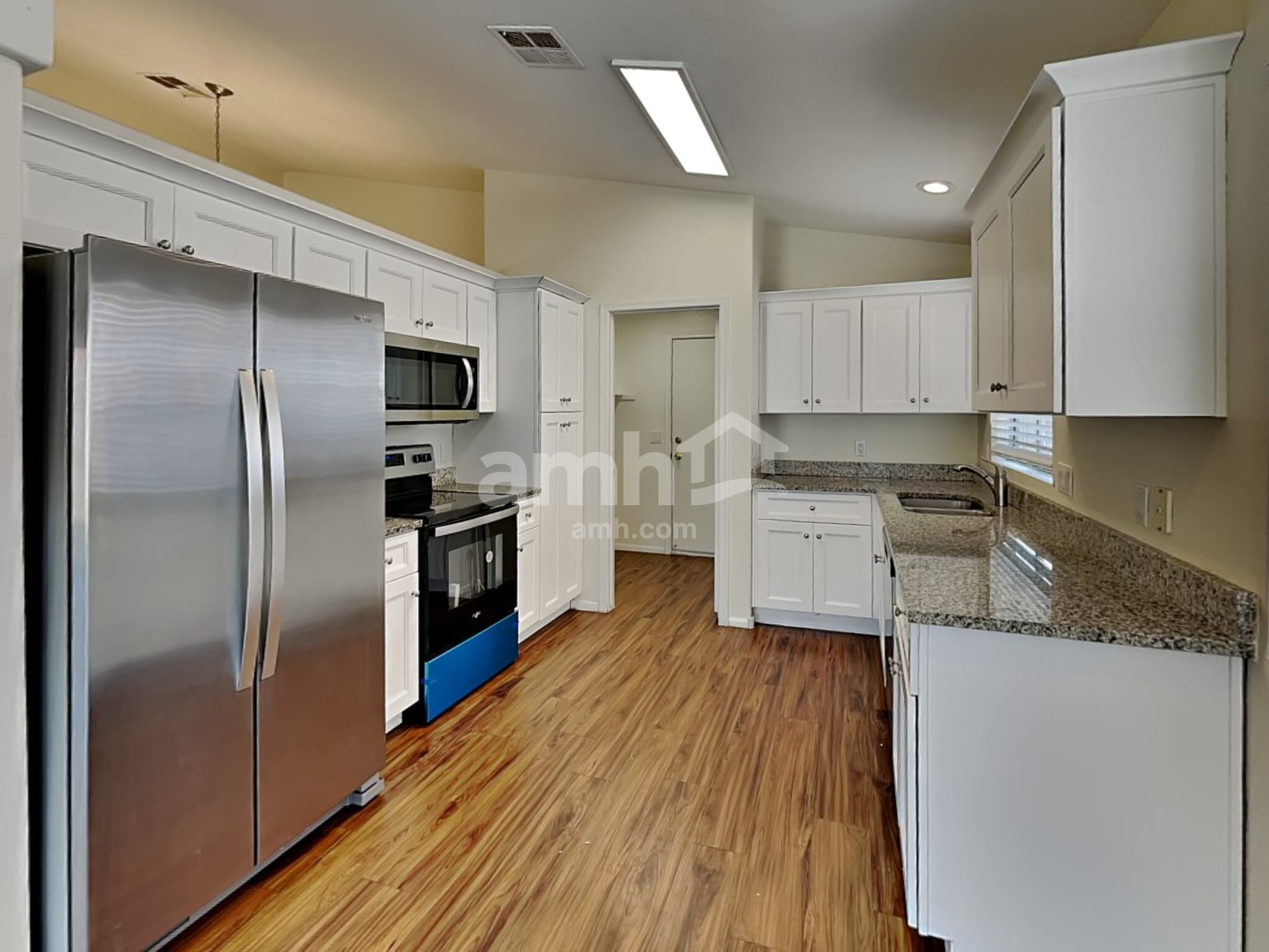 Building Photo - 9954 W Monterosa Ave