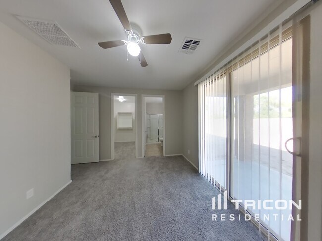 Building Photo - 12226 W Chase Ln