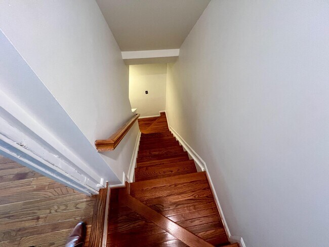 Building Photo - 16851 Toms River Loop