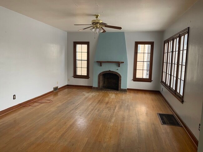 Building Photo - Nice 3 Bedroom 1 Bath