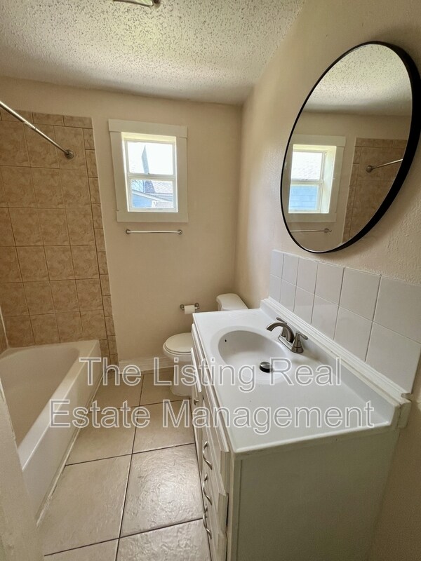 Building Photo - 2824 N 19th St