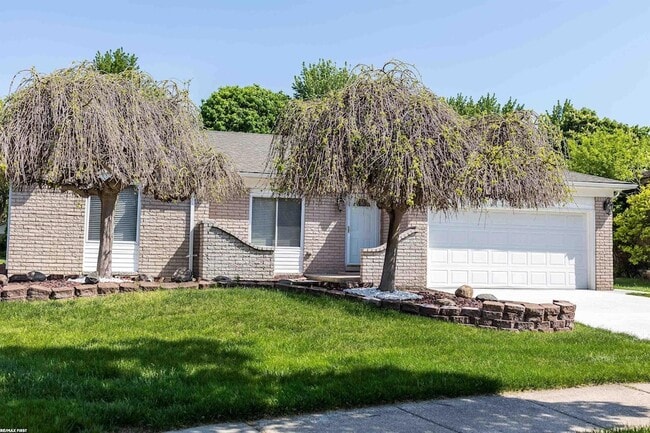 Building Photo - 5043 Tyler Dr