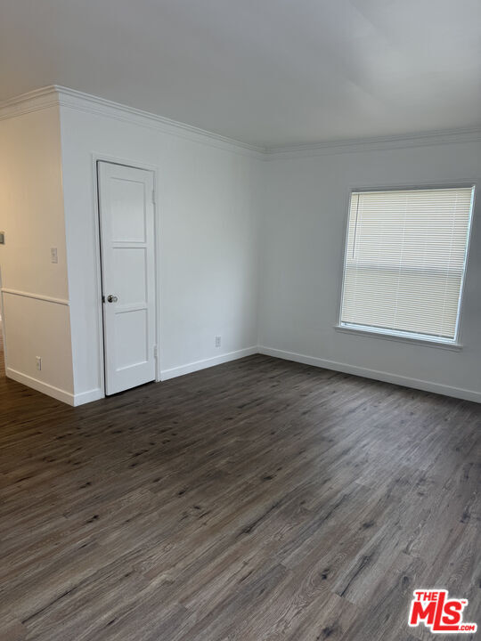 Building Photo - 2560 Venice Blvd.