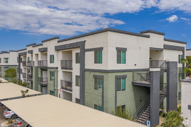 Building Photo - Nacona