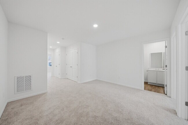 Building Photo - Modern Comfort in a Peaceful Newton Community This newly built 3-bed, 2.5-bath townhome blends mo...