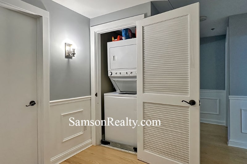 Building Photo - 65 Weybosset St