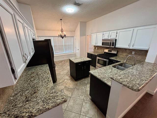 Building Photo - 10717 Canoe Rd