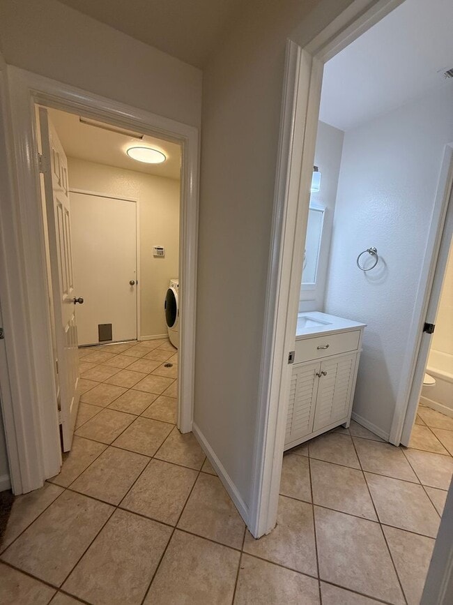 Building Photo - Poway Home with Pool/Spa