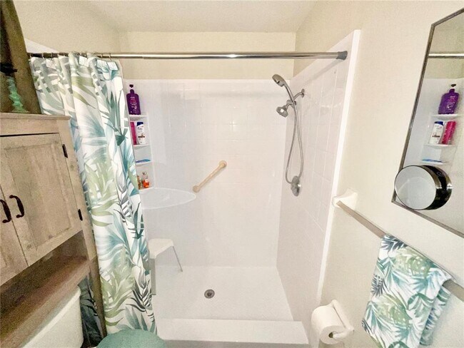 Building Photo - 7831 Barclay Rd