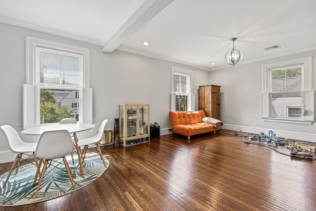 Building Photo - 65 Church St