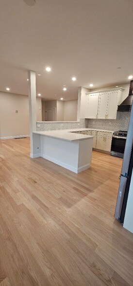 Building Photo - 17 Hadley Pl