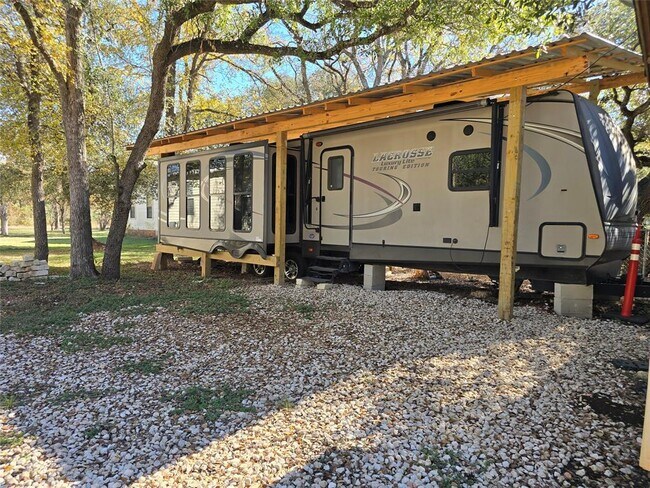 Building Photo - 309 N Buffalo Ave