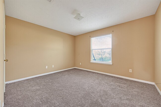 Building Photo - 3006 Palace Oaks Dr