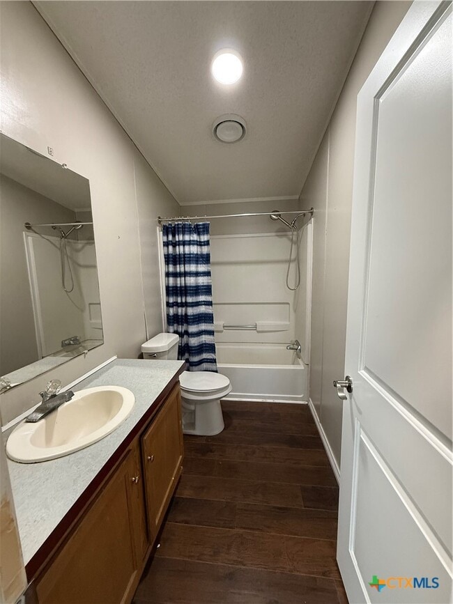 Building Photo - 254 Maverick Ln