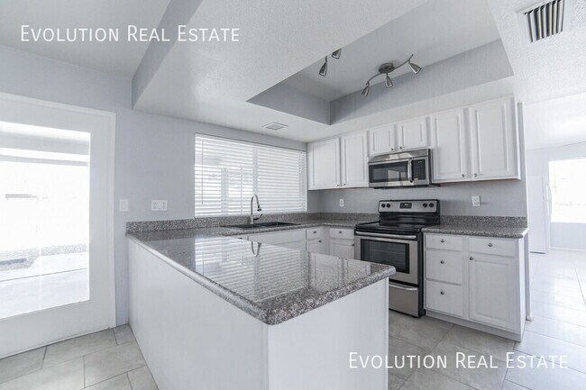 Building Photo - 2110 S Shannon Dr