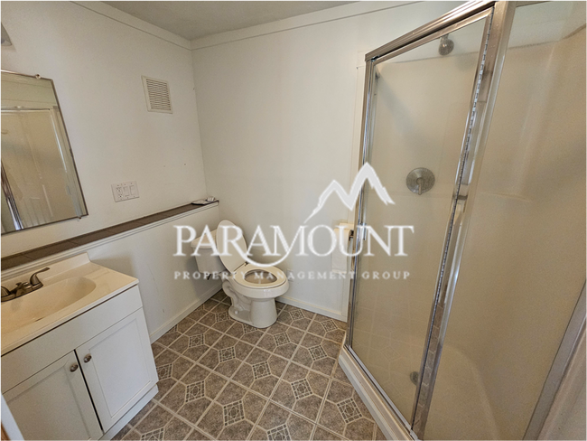 Building Photo - ALL UTILITIES INCLUDED! Cute 1 Bedroom Duplex in Belfair!