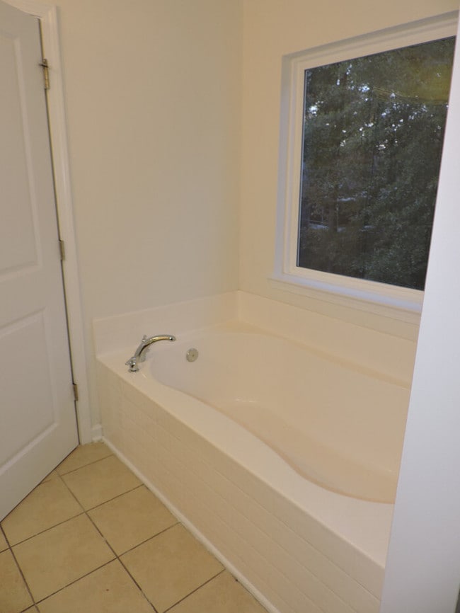 Building Photo - Grand Oaks Preserve