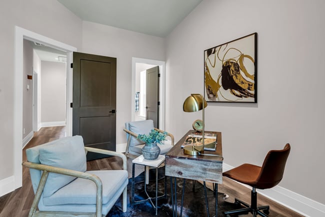 Building Photo - 3-bedroom 3.5 bathroom Home with Modern Am...