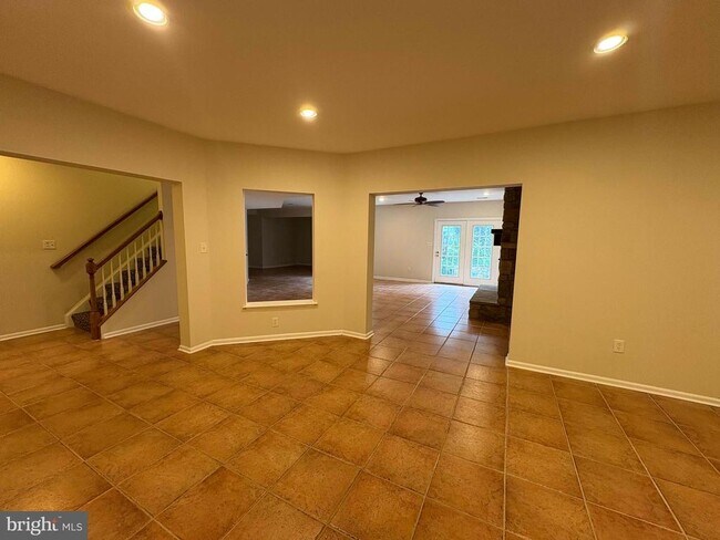 Building Photo - 1151 Fieldview Dr